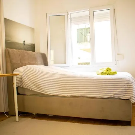 Center/navarinou Classical Style Apt-king Bed * Thessaloniki